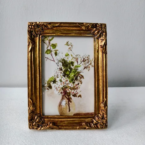 Cornice per Foto in Resina Vintage Americano Decorativa Intagliata Rilievo Cornice Oro Rettangolare da Tavolo Sospensione Parete Casa Arredamento Regalo