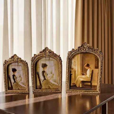 Marco de Fotos Europeo Vintage de Resina Lujo Oro Relieve Arco Tallado Marco de Cuadro Para Mesa Pared Decoración Adornos Hogar
