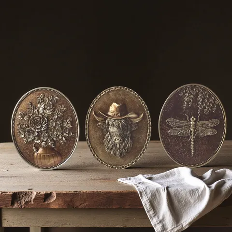 European Retro 3D Relief Wall Plaque Vintage Bronze Resin Highland Cow Dragonfly Flower Home Decor Wall Hanging Ornament
