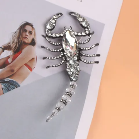 Broche de Escorpión de Strass de Aleación Vintage para Unisex Broche con Forma de Animal de Metal Pavonado Retro Alfiler Accesorios de Disfraz Decorativos Regalo de Joyería