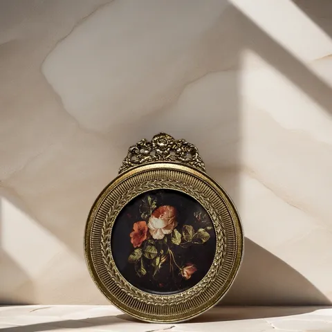 Vintage European Gold Resin Photo Frame Baroque Carved Floral Picture Frame For Home Office Living Room Wall Tabletop Decor
