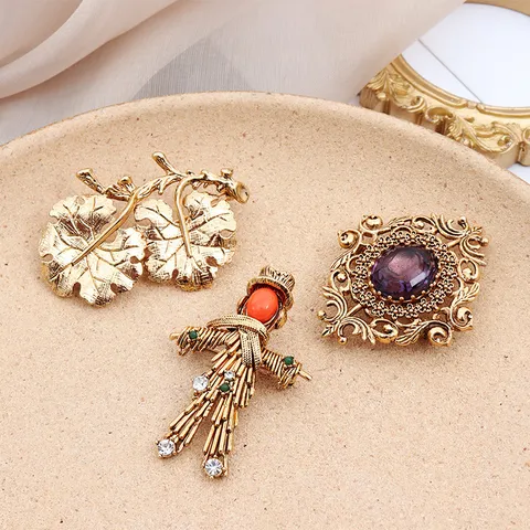 Vintage Zinklegierung Strass Künstliche Perle Brosche Pin Damen Sonnenblume Blatt Vogelscheuche Design Retro Stil Mantel Schal Zubehör Schmuck