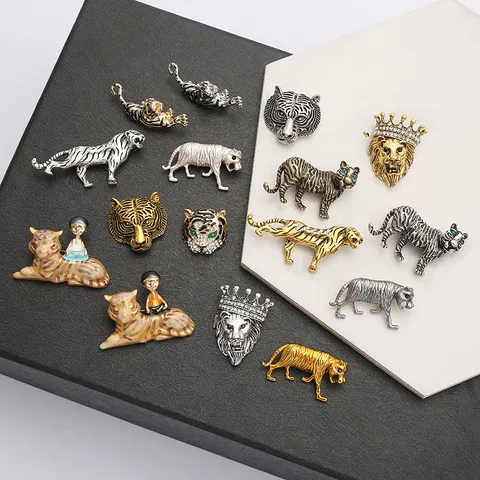 Vintage Zinc Alloy Tiger Head Lion Brooch Rhinestone Animal Leopard Corsage Shirt Pin For Men Women Jewelry Decoration