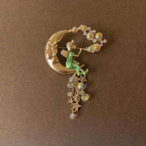 Vintage Baroque Fairy Tassel Brooch Pin Classic Palace Style Animal Cat Leopard Cameo Relief Zinc Alloy Jewelry Unisex