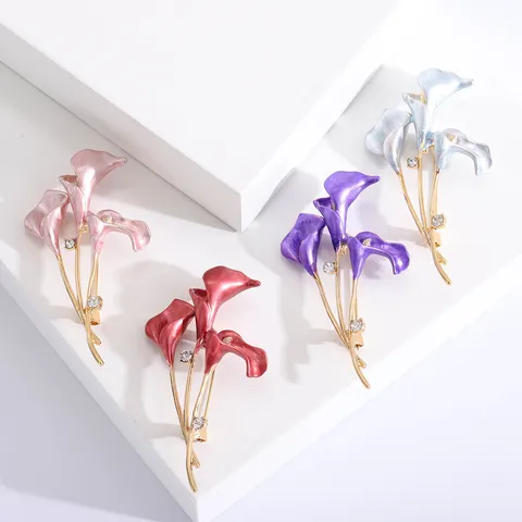 Elegant Alloy Enamel Tulip Calla Lily Flower Brooch For Women Fashion Rhinestone Floral Corsage Clothing Accessory Gift