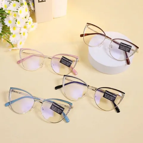 Gafas Ópticas de Moda Ojo de Gato Montura Metal Mujer Fotocrómicas Bloqueo Luz Azul Strass Gafas Huecas Marco Retro