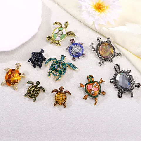 Vintage Zinc Alloy Rhinestone Turtle Brooch Enamel Animal Lapel Pin Elegant Jewelry Accessory For Men Women Banquet Daily Wear