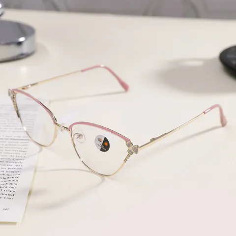 Women Cat Eye Glasses Frames Metal Rhinestone Inlaid Photochromic Anti Blue Light Optical Eyewear Chic Fashion Commuter Accessories