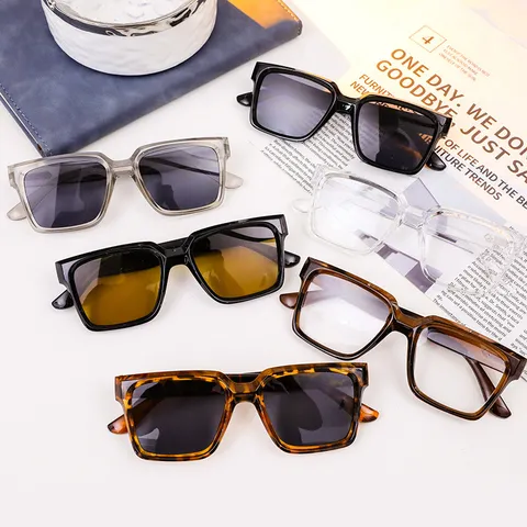 Vintage Fashion Square Sunglasses For Women Men Oversized Frame UV400 Protection Shades Stylish Outdoor Eyewear Sun Glasses