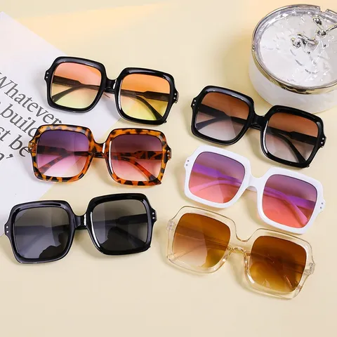 Women Fashion Oversized Square Sunglasses Korean Trendy Large Frame Sun Glasses UV Protection Vintage Travel Streetwear Eye Wear