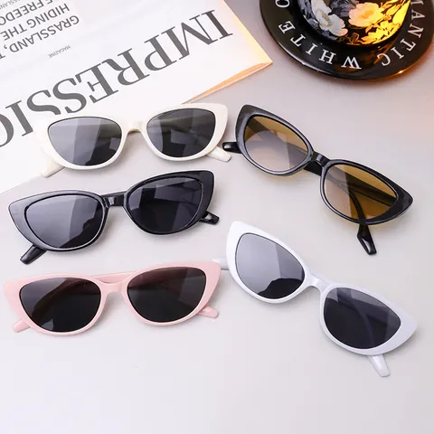 Retro Triangular Cat Eye Sunglasses For Women Vintage Small Frame UV400 Protection Fashion Sun Glasses For Photo Props