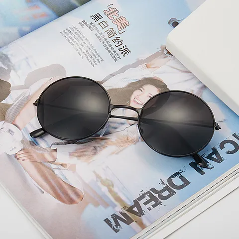Retro Round Kids Sunglasses Vintage Metal Frame Circle Lens Fashion Eyewear For Boys Girls Outdoor Travel Photography Accessory