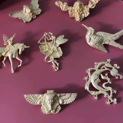Vintage Matte Gold Zinc Alloy Brooch Egyptian Relief Bird Angel Fairy Unicorn Moon Star Rhinestone Badge Accessory Jewelry