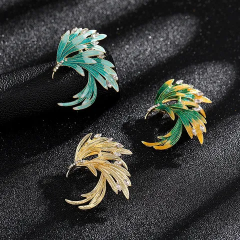 Vintage Elegant Zinc Alloy Brooch Pin For Women Rhinestone Artificial Pearl Bow Wing Flamingo Leaf Brooch For Party Office Gift