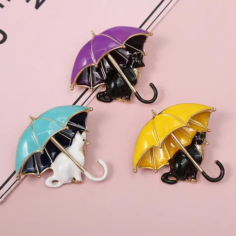 Cute Japanese Cartoon Cat With Umbrella Enamel Brooch Pin Colorful Oil Dripping Alloy Pin For Couples Women Clothing Accessory