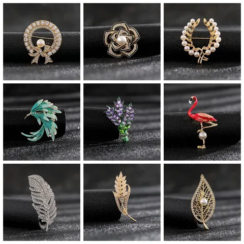 Vintage Elegant Zinc Alloy Brooch Pin For Women Rhinestone Artificial Pearl Bow Wing Flamingo Leaf Brooch For Party Office Gift