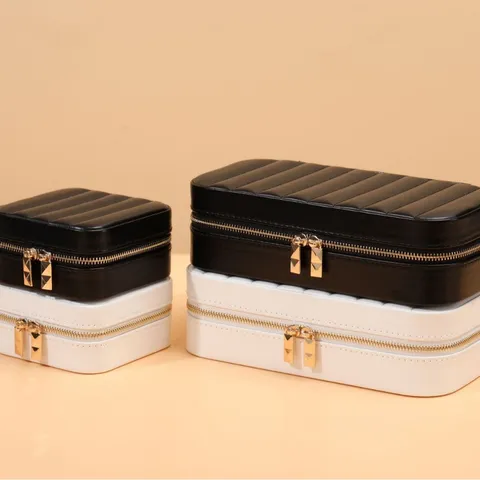Exquisite Striped PU Leather Jewelry Box With Mirror Portable Travel Organizer Case For Earrings Rings Necklaces Storage