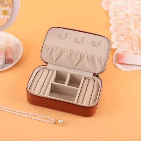Retro PU Leather Jewelry Box Portable Travel Jewelry Organizer For Rings Earrings Necklaces Storage Case Small Jewelry Box