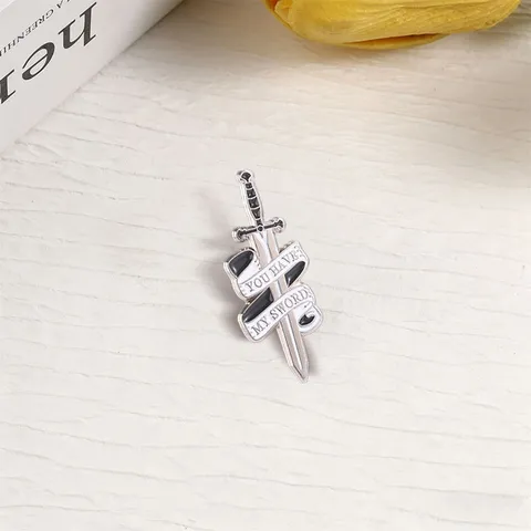 Retro Zwaard Lint Emaille Brosche You Have My Sword Motto Reversspeld Middeleeuwse Fantasie Sieraden Badge Voor Rugzak Jas Accessoires