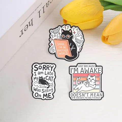 Funny Cartoon Cat Metal Brooch Badge Zinc Alloy Lacquered Kitten Pins With Humorous English Quotes For Denim Jacket Backpack Decoration