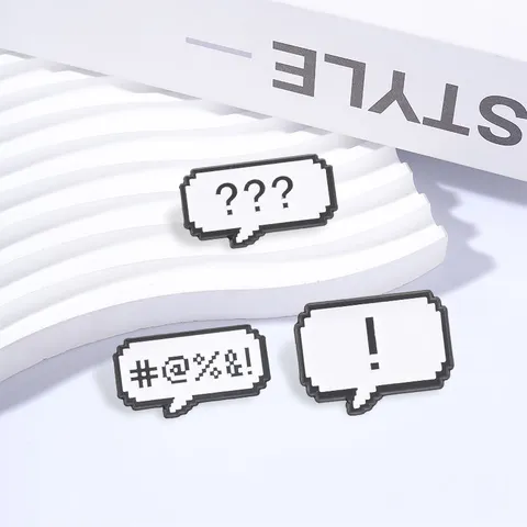 Retro Pixel Speech Bubble Brooch Pin Question Mark Exclamation Mark Symbol Enamel Badge Alloy Fun Gamer Lapel Pin For Women Men