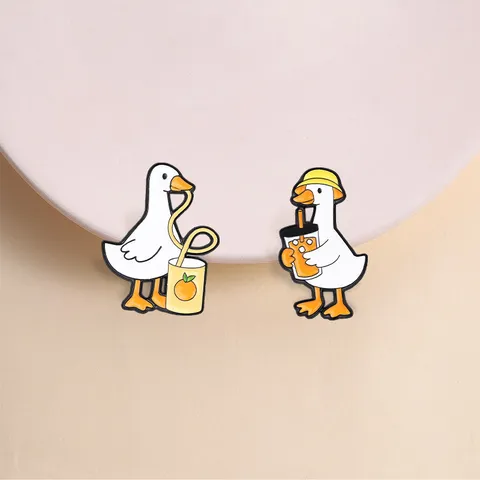 Cartoon Goose Enamel Pin Funny White Duck Drinking Badge Zinc Alloy Cute Animal Brooch For Backpack Clothes Gift