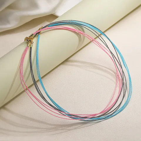 Collier en Corde Tissée à la Main à Trois Couches Choker Coloré pour Femmes Accessoires de Bijoux DIY Mode Urbaine
