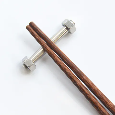 Reposoir pour Baguettes en Acier Inoxydable Design Boulon Créatif Porte-Couverts Argenté Minimaliste Décoration de Table