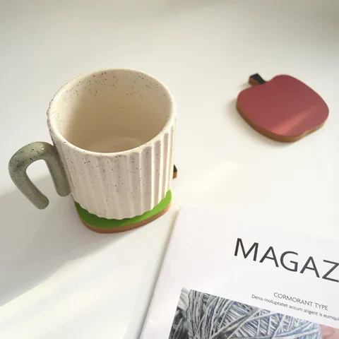 Créatif Forme de Pomme Tapis d'Isolation Thermique en Bois Mignon Fruit Dessous de Plat Tasse Bureau Accessoire de Table