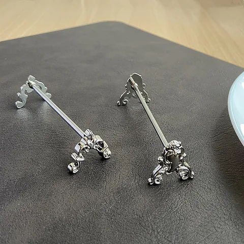 Stainless Steel Carved Chopstick Rest Cutlery Holder Silver European Style Floral Pattern Tableware Support For Home Hotel Banquet