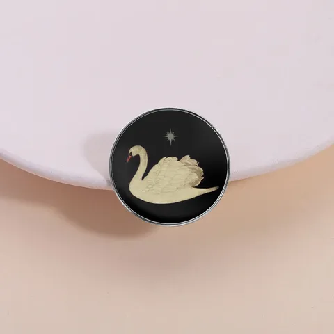 Vintage Round Zinc Alloy Swan Star Brooch Metal Badge Painted Minimalist Collar Pin For Unisex Clothing Decoration Accessory