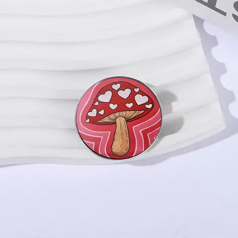 Simpatico Fungo Rosso a Cuore Spilla Smaltata in Lega di Zinco Tonda Distintivo Spilla per Vestiti Zaino Donna Uomo Gioielli Regalo