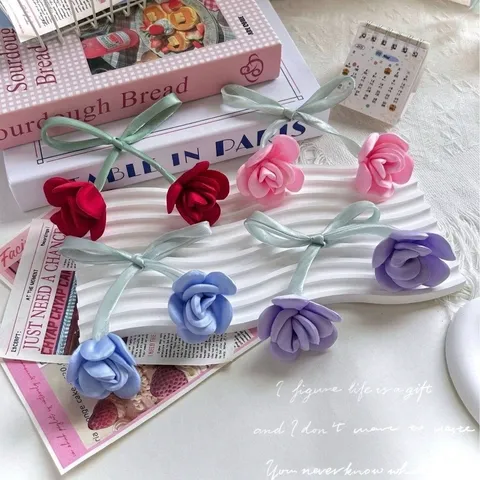 Stile Coreano Raso Bocciolo di Rosa Fiocco Fiori Ciondoli Fatti a Mano Fiori in Tessuto Per DIY Accessori per Capelli Abbigliamento Borse Decorazione