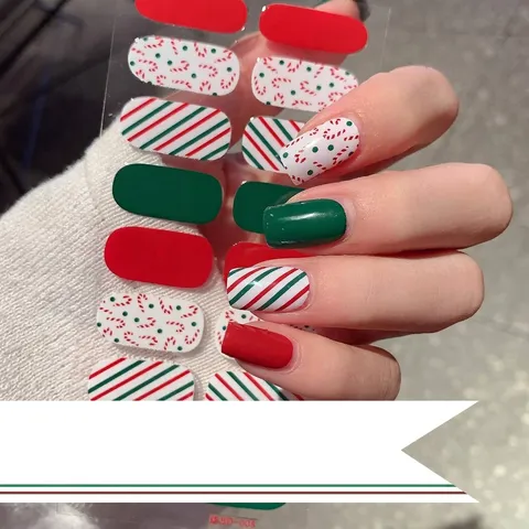 2024 Neue Weihnachts Nagelaufkleber 16 Stück Full Wrap Selbstklebende Decals Schneeflocke Zuckerstange Festliche Nagel Dekoration