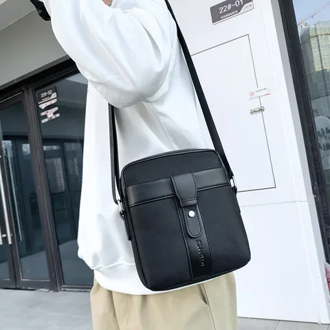 Trendy Men Shoulder Crossbody Bag Large Capacity Oxford Cloth Casual Business Messenger Bag For Daily Travel Multi-Pocket Handbag