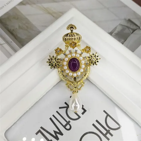Broche de Corona Barroca Vintage de Aleación Con Gema Púrpura y Perla Artificial Gota Diamantes de Imitación Joyería Para Mujer