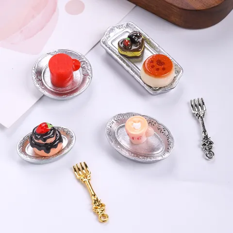 Miniature Western Dinner Plate DIY Dollhouse Accessories Resin Food Play Tray Ornament For Crafting Fridge Magnet Hair Clip Making