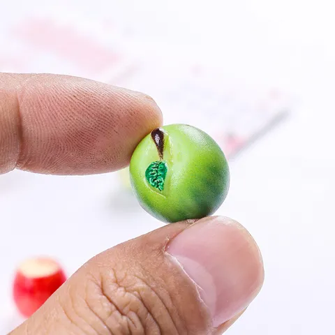 Simulation Apple Resin Fruit Charms For DIY Keychain Bag Accessories Miniature Dollhouse Ornament Green Red Apple Charms
