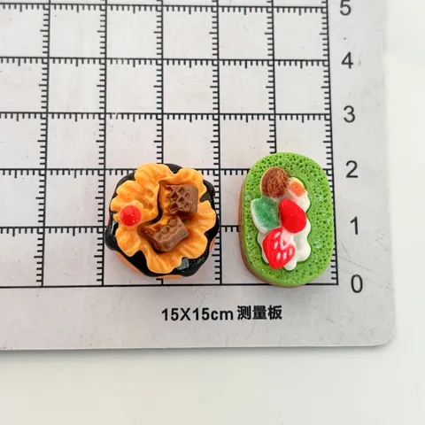 Gâteau Miniature en Résine Jeu de Nourriture pour Décoration de Maison de Poupée Accessoires DIY Modèle de Dessert Jouet Enfants
