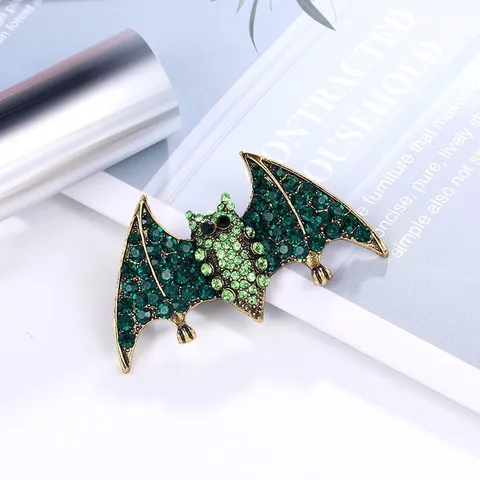 Vintage British Style Bat Brooch For Women Men Alloy Rhinestone Animal Breastpin Scarf Buckle Halloween Costume Clothing Jewelry