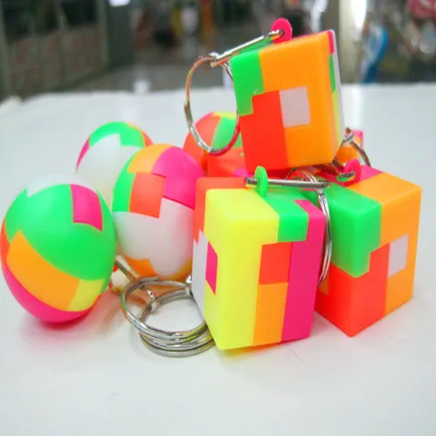 Colorful Mini Puzzle Cube Keychain For Kids Educational Brain Teaser Toy HIPS Plastic Key Ring Party Favor Gift