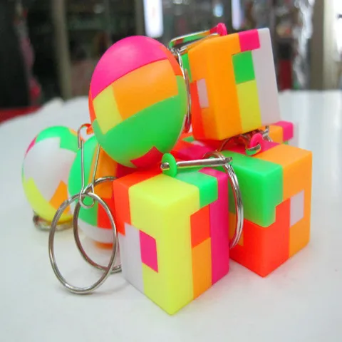 Colorful Mini Puzzle Cube Keychain For Kids Educational Brain Teaser Toy HIPS Plastic Key Ring Party Favor Gift
