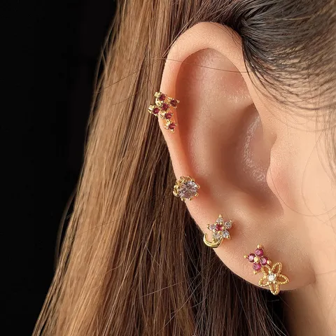 Sweet Hollow Flower Stud Earrings Copper Rhinestone Geometric Petal Four Claw Ear Studs Sparkling Colorful Jewelry For Women Gift