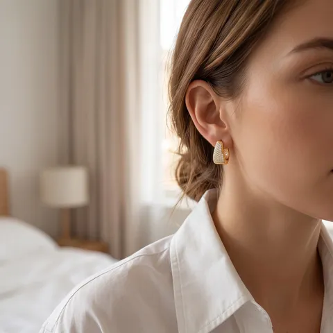 Orecchini a Cerchio a Forma di U Alla Moda Con Zirconi Intarsiati Placcati in Oro Orecchini Geometrici per Gioielli da Donna