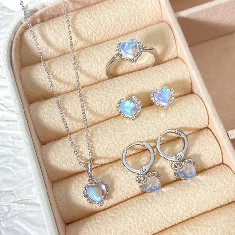 Herzform Künstlicher Mondstein Schmuckset 18K Vergoldetes Kupfer Herz Ohrstecker Verstellbarer Ring Für Damen Zirkonia Akzente Geschenk