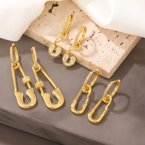 16K Gold Plated Copper Rhinestone Safety Pin Dangle Earrings For Women Geometric Hollow Rectangle Huggie Hoop Earrings