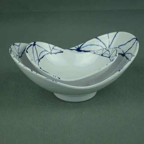 Melamine Irregular Yuanbao Bowl White Floral Print Mimic Ceramic Salad Soup Bowl Unbreakable Tableware For Home Restaurant