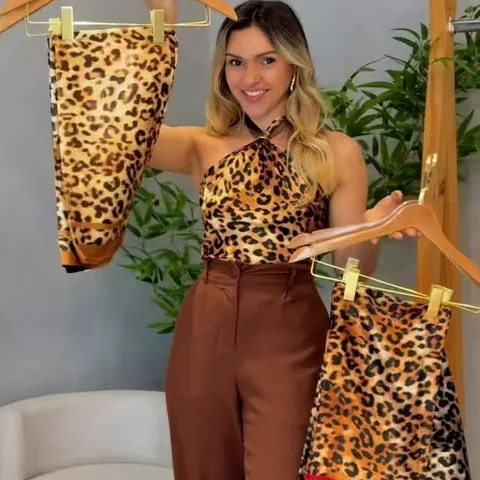Foulard Quadrato in Satén con Stampa Leopardata di Lusso per Donna Bandana Decorativa Multifunzionale in Stile Vintage con Motivo Animale