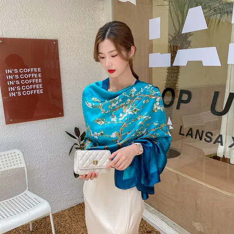 Sciarpa in Satin da Donna Elegante con Stampa di Fiori di Prugno Scialle Artistico in Poliestere per Fotografia di Viaggio