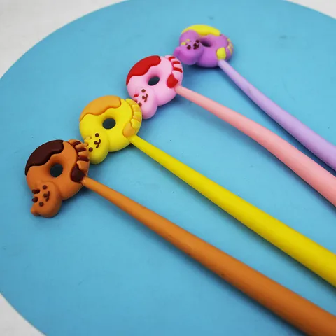 Stylo Gel Secouant Donut Dessin Animé Créatif Mignon Patte en Caoutchouc Souple Suspendu Animal Papeterie Encre Noire Stylo Récompense Étudiants Bureau